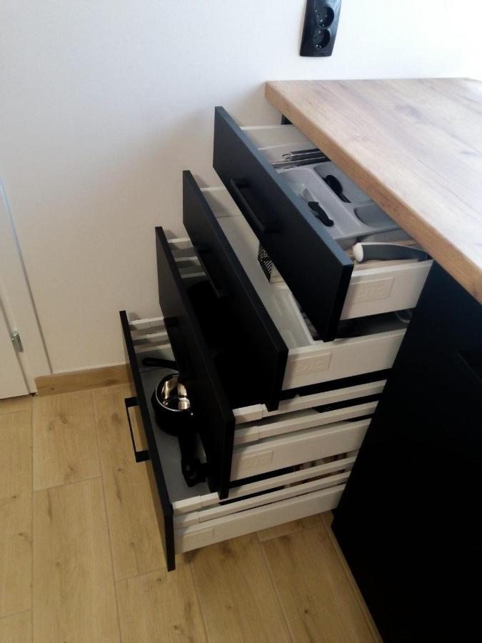 Evita Studio Apartment Karlovac Eksteriør billede