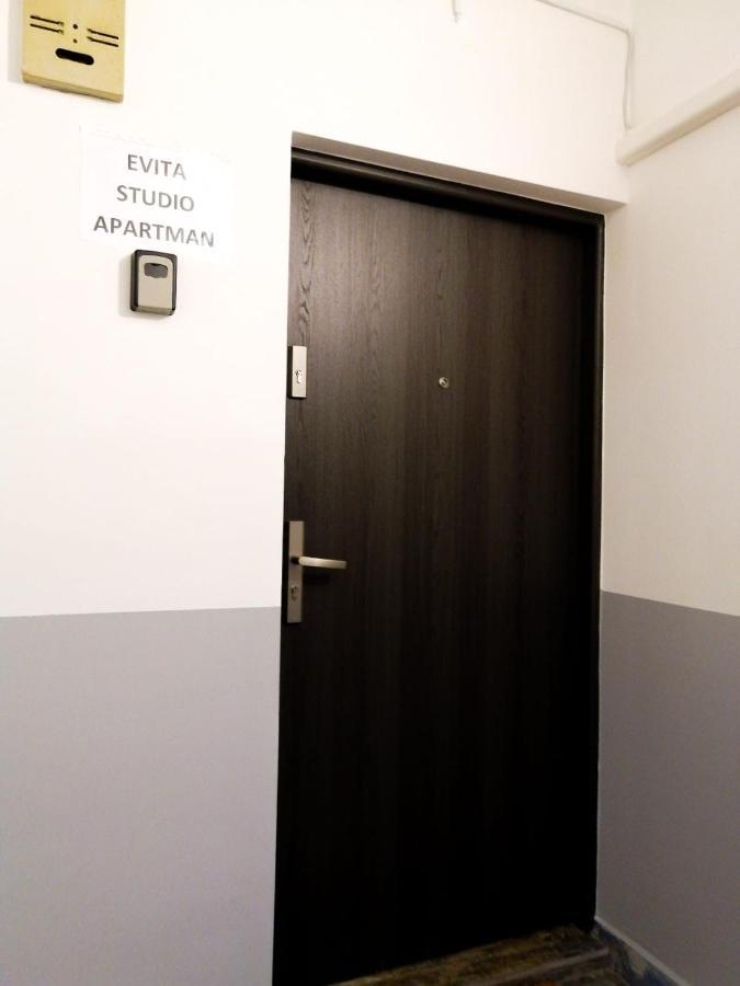 Evita Studio Apartment Karlovac Eksteriør billede