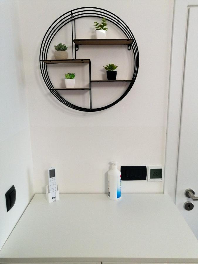 Evita Studio Apartment Karlovac Eksteriør billede
