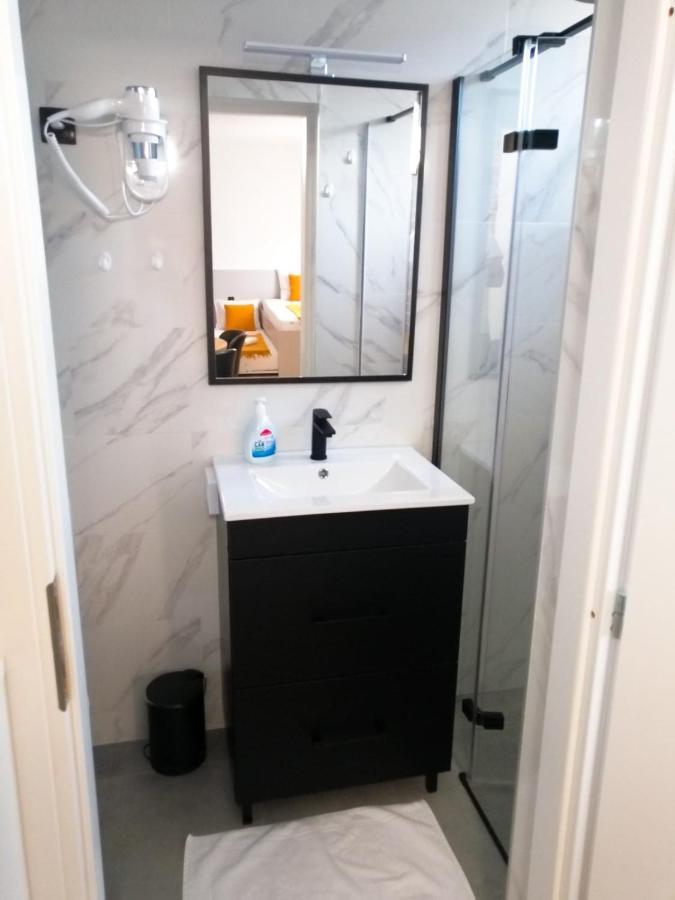 Evita Studio Apartment Karlovac Eksteriør billede